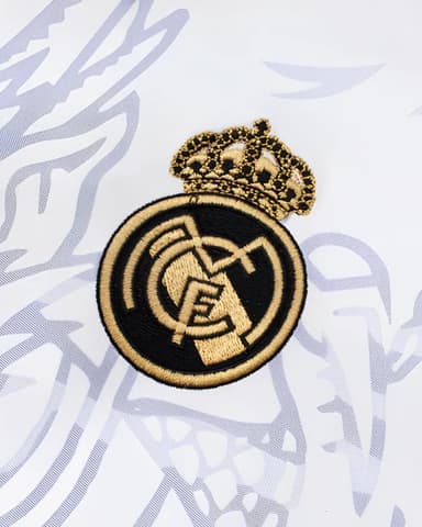 REAL MADRID WHITE DRAGONS X HELLO KITTY - Image 2