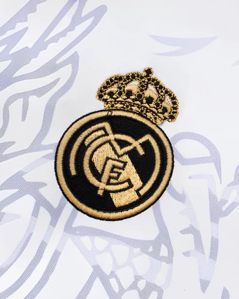 REAL MADRID WHITE DRAGONS X HELLO KITTY - Image 2