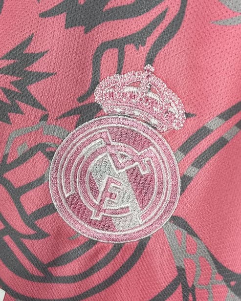 REAL MADRID PINK DRAGONS x HELLO KITTY - Image 3